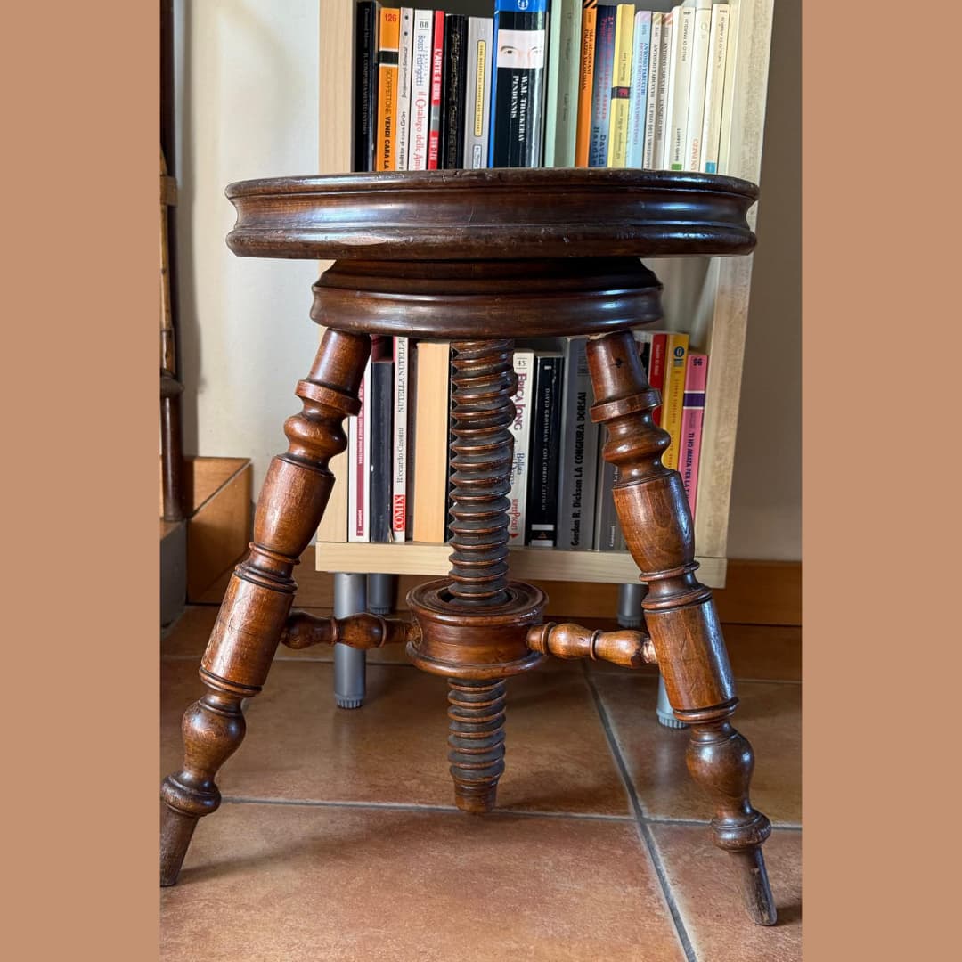 Sgabello antico da pianoforte regolabile fine Ottocento - immagine 2