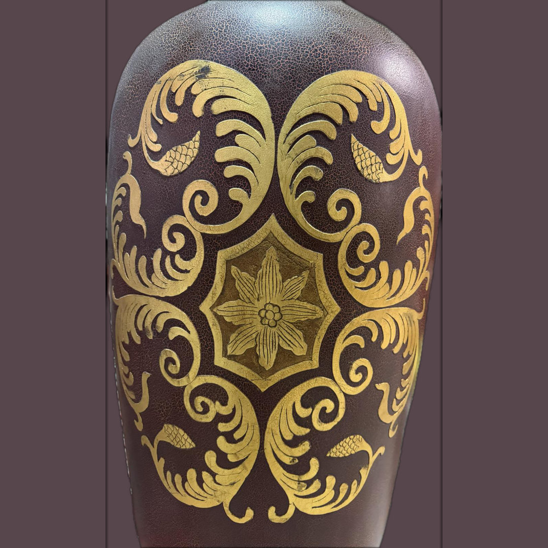 Imponente vaso effetto antico con rivestimento scenografico - immagine 5