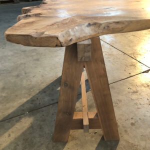 Tavolo Artigianale in Quercia Massello con Bordo Rustico Live Edge (225 cm)